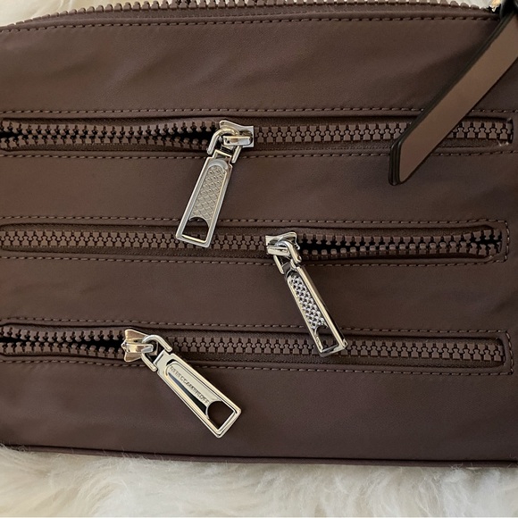 SOLD - Picture 4 of 12